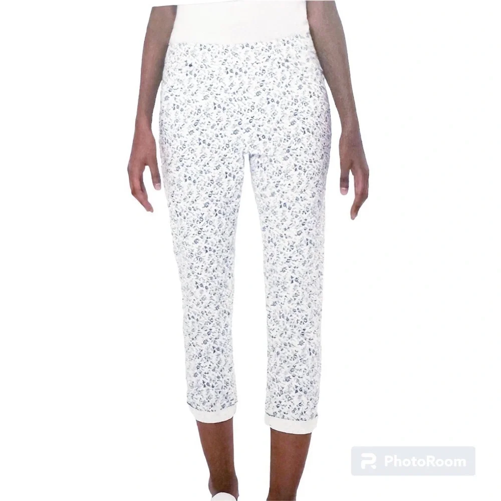 MARIO Serrani Blue Floral Stretch Cuff Capri NWT Size Small